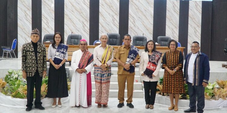 Gubernur Melki Ajak Gereja dan Pemerintah Bersinergi Bangun Karakter Generasi Muda NTT