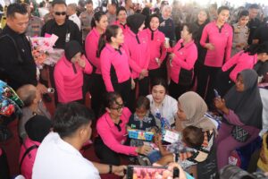 Ketua Umum Bhayangkari, Ny. Julianti Sigit Prabowo Kunjungan Sosial Kemanusiaan di Kabupaten Ende