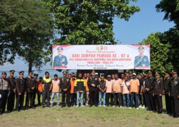 Upacara Hari Sumpah Pemuda Ke-97 di Polres Ende : Polri Bersinergi dengan Ojol dan Buruh Jadi Pelopor Kamtibmas