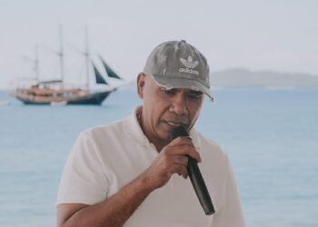 Kadis Lingkungan Hidup Servulus Demoor Apresiasi Komunitas Tunas Bahari: Wujud Nyata Kepedulian terhadap Laut Flores Timur