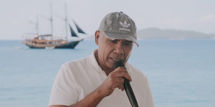 Kadis Lingkungan Hidup Servulus Demoor Apresiasi Komunitas Tunas Bahari: Wujud Nyata Kepedulian terhadap Laut Flores Timur