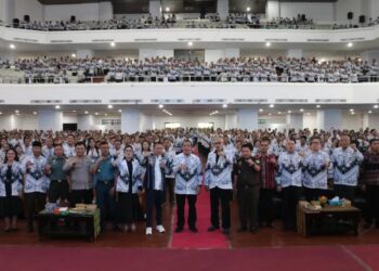 Gubernur NTT Hadir HUT PGRI : Pemprov Alokasikan Anggaran Pendidikan 2,6 Triliun