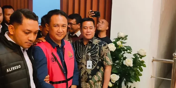 Mantan Dirut Bank NTT Alex Riwu Kaho Tersangka Kasus MTN Rp 50 Miliar