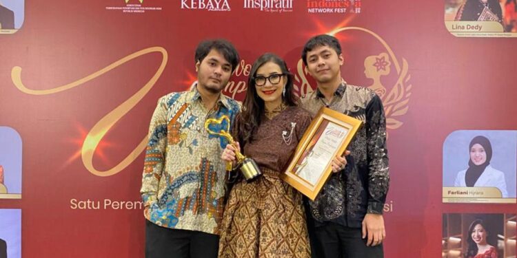 Karina Rasmita, Pemerhati Pendidikan Asal Batam Raih Penghargaan “Best Inspiration Pendidikan dan Pelayanan Masyarakat”