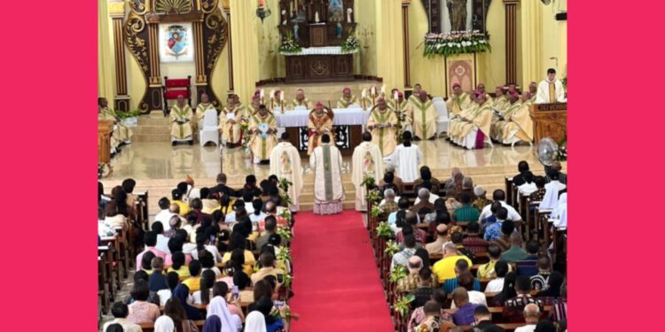 Romo Yohanes Hans Monteiro,Pr Resmi Jadi Uskup Larantuka