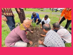 Aksi Tanam Pohon Warnai HUT ke-57 Bupati Lembata, Ajak Masyarakat Peduli Lingkungan