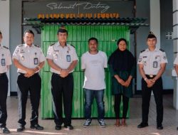 Lapas Lembata Berikan Bantuan Gerobak Jualan dipuncak Perayaan HBP ke-62