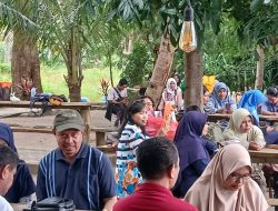 Memupuk Kebersamaan : Kementerian Agama dan Kementerian Haji dan Umrah Lembata Silaturahmi di Pantai Hadakewa