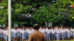 Wagub NTT Kunjungi SMA Negeri 9 Kupang : Tekankan Disiplin Kunci Sukses