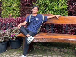 Struktur Kelas dan Dominasi Feodal-Kapitalistik dalam Novel Pengakuan Pariyem Karya Linus Suryadi AG