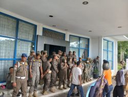 Demo Unik AMP2K di Kantor Bupati, Desak KPK “Turun Kembali” Ke Madina Tindak Lanjuti OTT