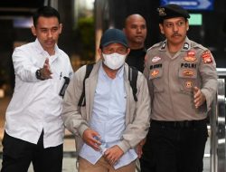Operasi Tangkap Tangan Lagi, Kini Bupati Lombok Barat Lalu Ahmad Zaini yang Dicokok KPK