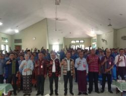 Bupati Lembata Serahkan SK Kepala Sekolah dan Guru, Tegaskan Jabatan Bukan Akhir Pengabdian