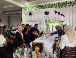 Bupati dan Wakil Bupati Lembata Melayat Alm. Drs. Sinun Petrus Manuk di Kupang