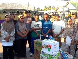 Polri Hadir di Tengah Warga, Kapolda NTT dan Kapolres Ende Salurkan Bantuan Sosial untuk Korban Gempa Pulau Ende