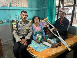 Wujud Kepedulian Polri, Divhumas Polri Salurkan Bantuan Kemanusiaan Bagi Warga Terdampak Gempa di Manggarai