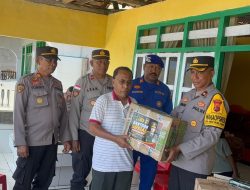 Tembus Gelombang Demi Kemanusiaan, Polres Ende Kerahkan Kapal Patroli Polair Salurkan Bansos Kapolda NTT ke Pulau Ende