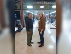 Membaca Gerak Pulpen Letkol Teddy