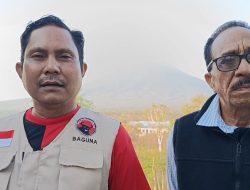 Krisis Air Bersih Desa Lamawolo Lembata : Frans Gewura Dampingi Yunus Takandewa Kunjungi Warga Terdampak Erupsi Ile Lewotolok