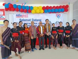 Alfamart Pertama  Lembata Beroperasi :  Bermitra Pasarkan Produk UMKM 