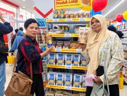 Alfamart Buka Gerai Pertama di Lewoleba, Ketua Perwabantt: UMKM Dapat Panggung, Produk Jagung Titi hingga Kopi Baleo Pajang di Rak